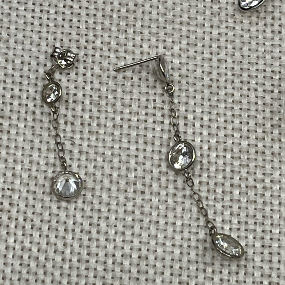 Vintage 14k White Gold Diamonique Dangle Earrings - 2.9g, 1.75” - Picture 14 of 17